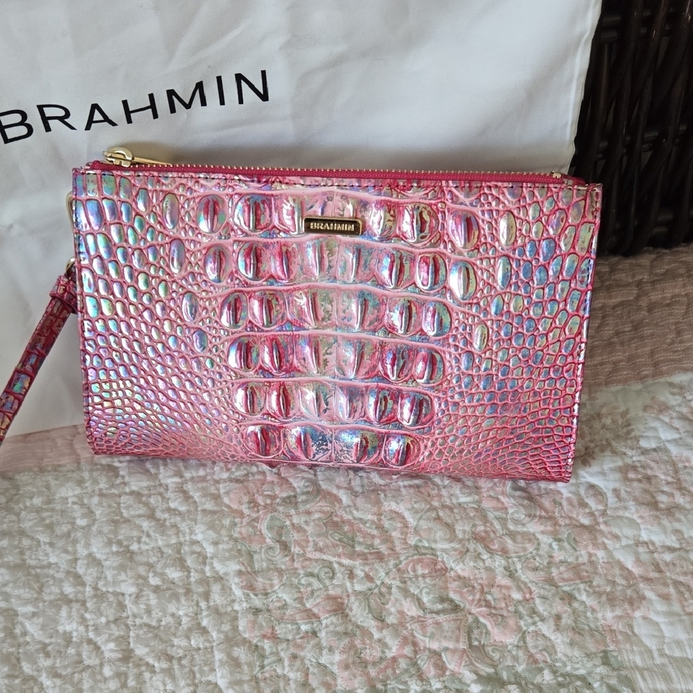 Brahmin Daisy Wristlet in Magenta Wonderland Melbourne Croc-Embossed Leather - Picture 3 of 16